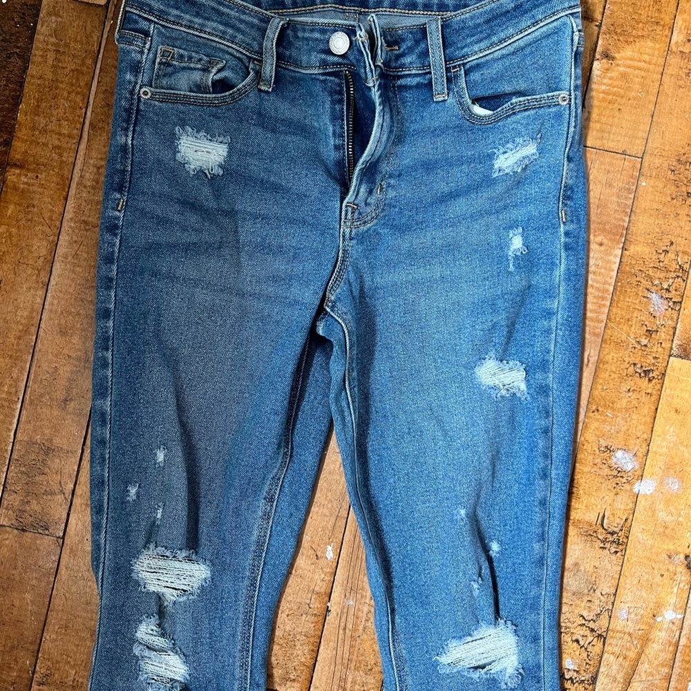 Women’s Distressed Blue Jeans